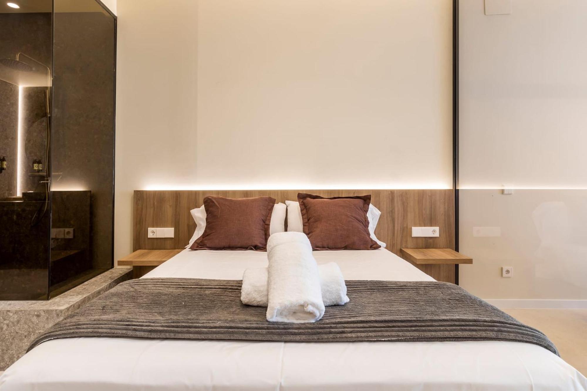 North Station Pen-suites Valence