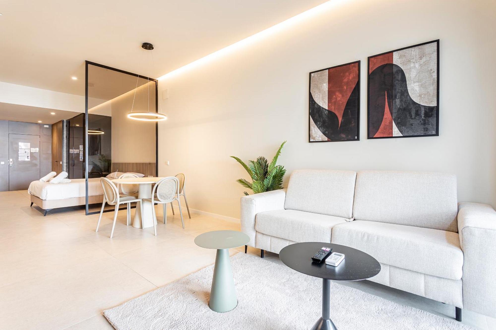 North Station Pen-suites * Valence